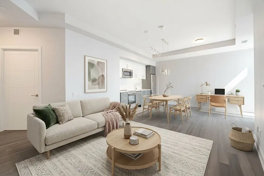 2525 Bathurst ST #1301, Toronto C04, ON M6B 2Y9