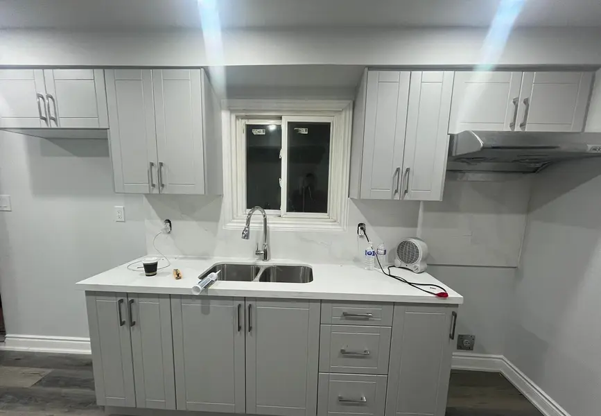 8 Rotherglen CT, Brampton, ON L6X 2S1