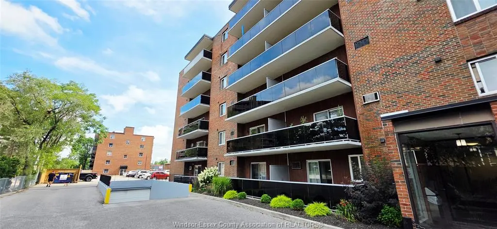 3905 RIVERSIDE Drive East #311, Windsor, ON N8Y 1B3