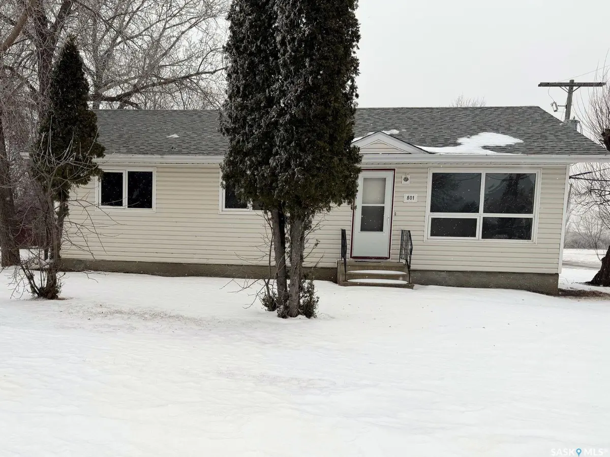 801 Prospect AVENUE, Oxbow, SK S0C 2B0