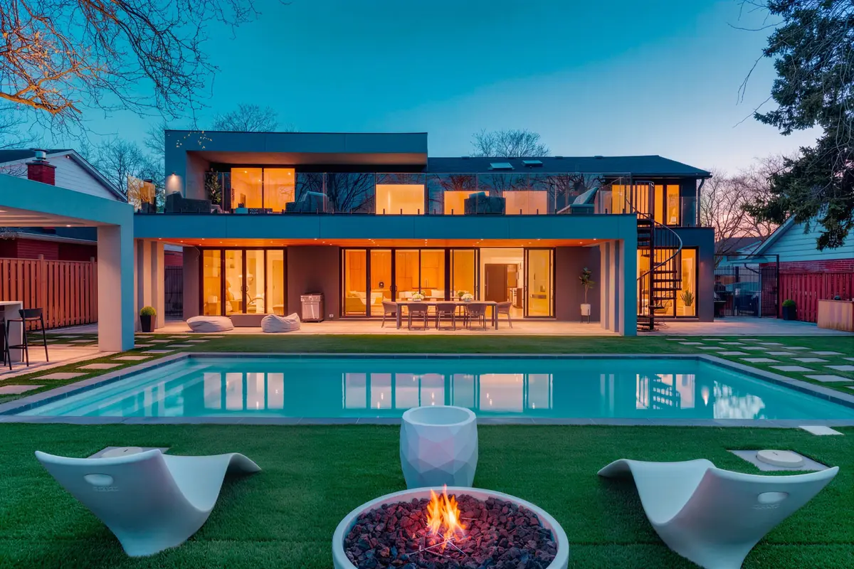 370 Goodram DR, Burlington, ON L7L 2K1