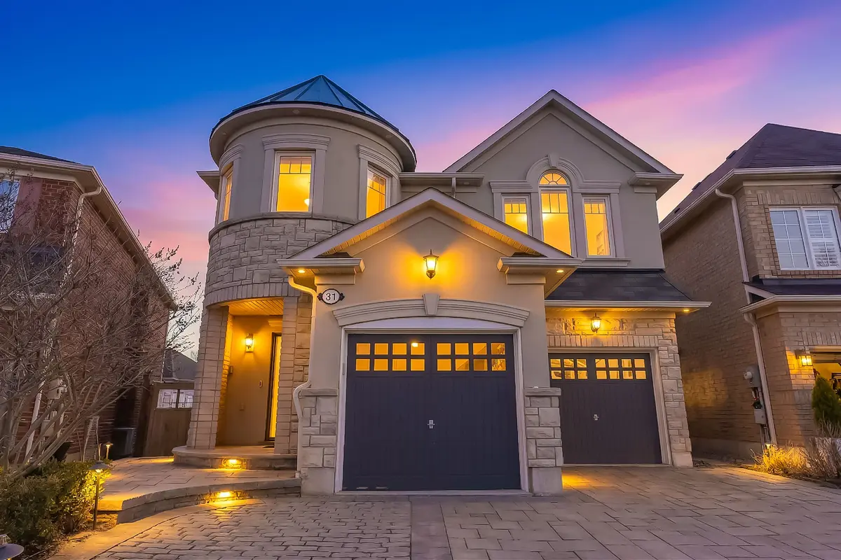 31 Peer CT, Hamilton, ON L9K 0C5