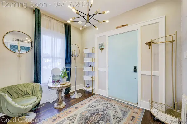 812 E George AVE, Hazel Park, MI 48030