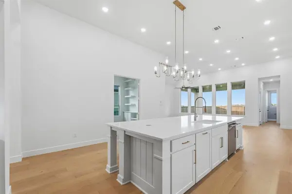 914 Roys Drive, Rockwall, TX 75087