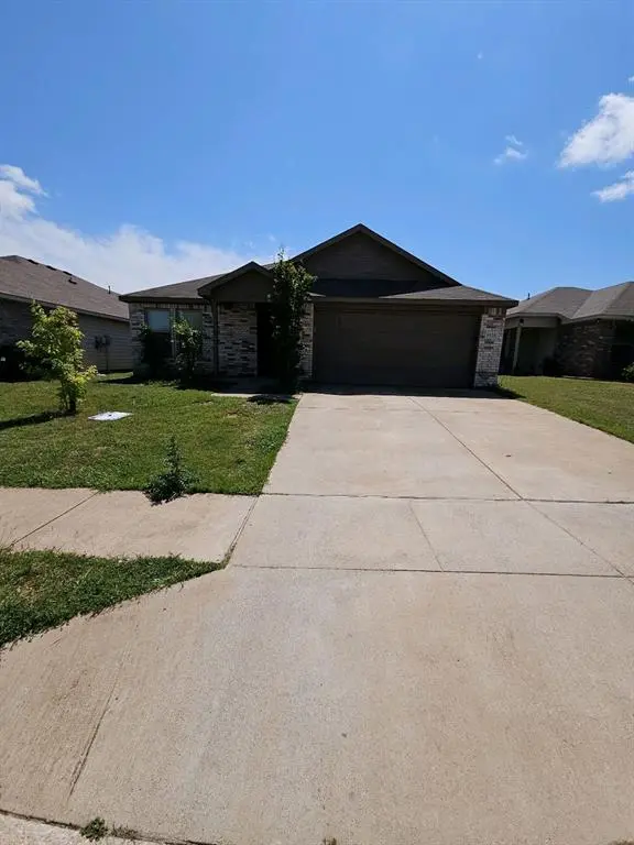 1928 Alanbrooke Drive, Fort Worth, TX 76140