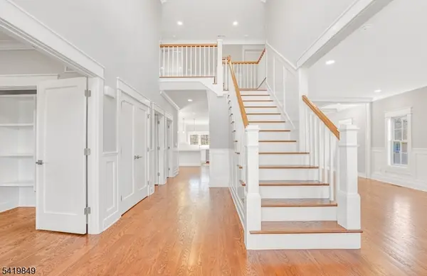 1 Lourdes Ct, Andover Twp., NJ 07860