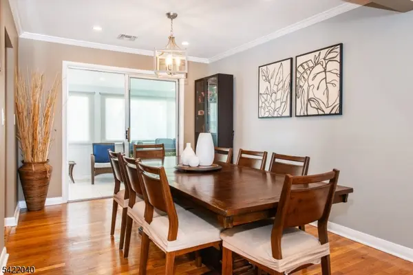 24 Lennon Pl, Clifton City, NJ 07013