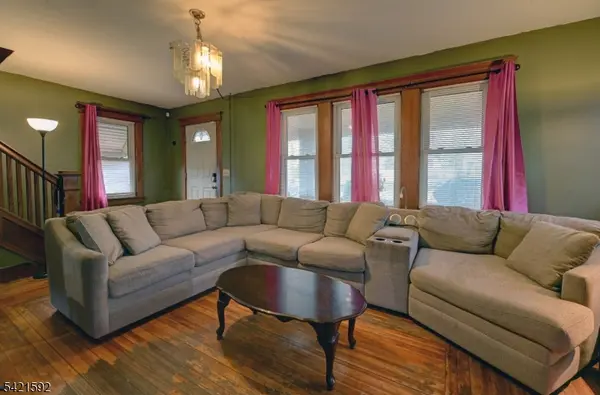 532 W Broadway, Haledon Boro, NJ 07508