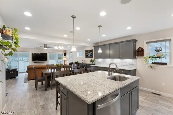 51 Mohawk Trl, Jefferson Twp., NJ 07849