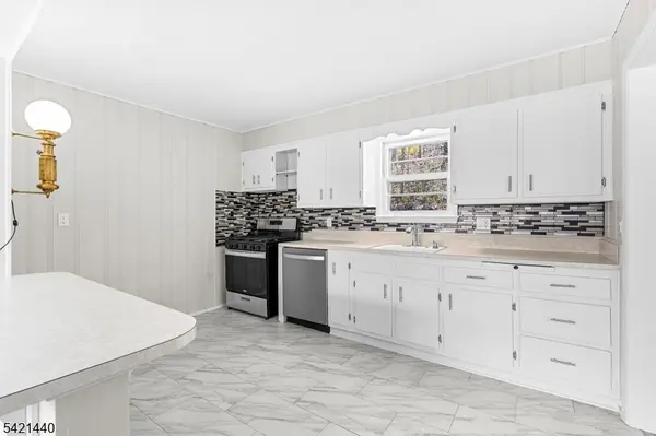 67 Breakneck Rd, Vernon Twp., NJ 07422