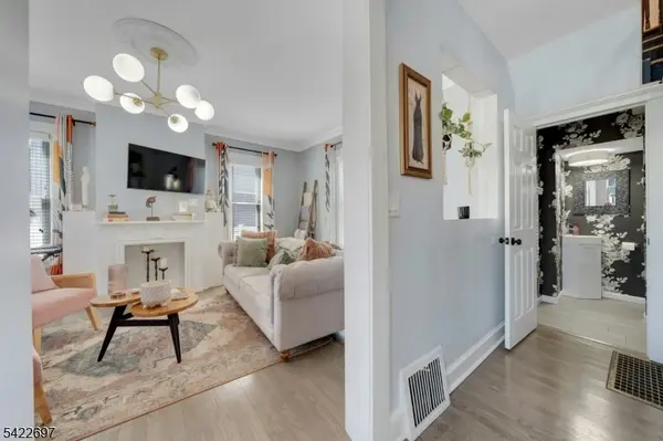 158 Carmita Ave, Rutherford Boro, NJ 07070