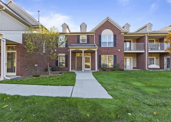 26917 Carrington PL, Harrison Twp, MI 48045