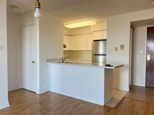 28 Empress AVE #909, Toronto C14, ON M2N 6Z7