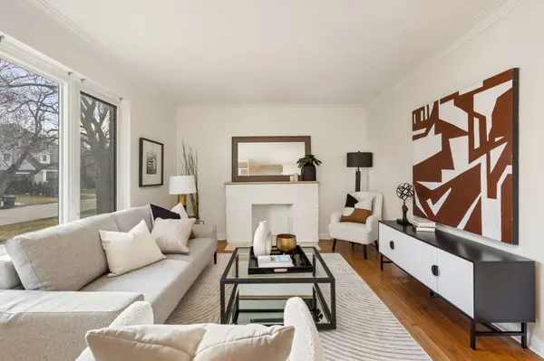 38 Touraine AVE, Toronto C06, ON M3H 1R2