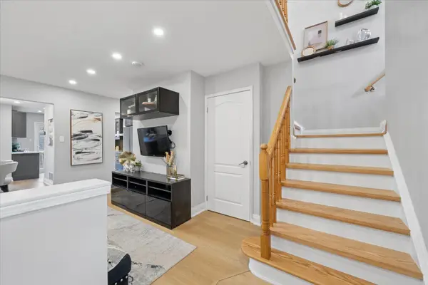 1652 Autumn CRES, Pickering, ON L1V 6X6