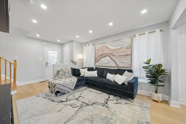 1652 Autumn CRES, Pickering, ON L1V 6X6