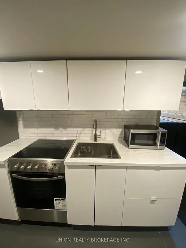 29 Gough AVE #Lower, Toronto E01, ON M4K 3N6