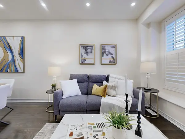 6 Poetry DR, Vaughan, ON L4H 3P7