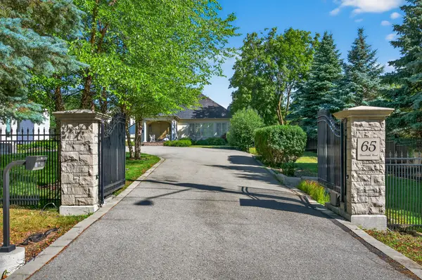 65 Thornbank RD, Vaughan, ON L4J 2A1