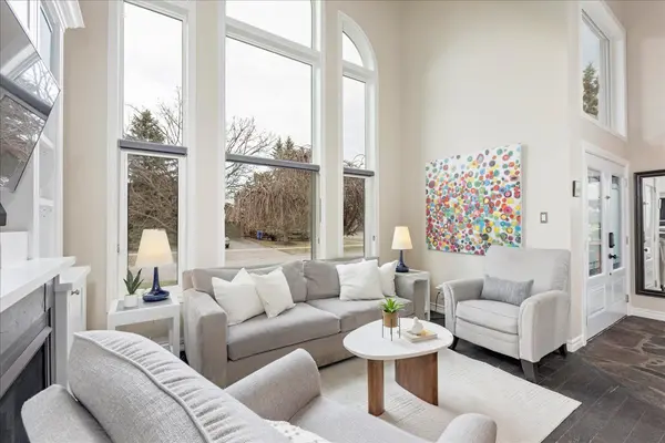 2 Royal Amber CRES, East Gwillimbury, ON L0G 1M0