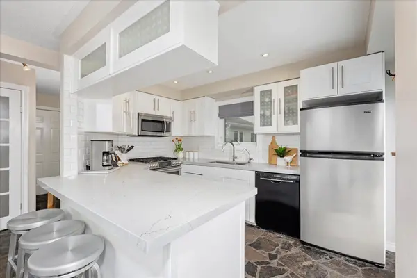 2 Royal Amber CRES, East Gwillimbury, ON L0G 1M0