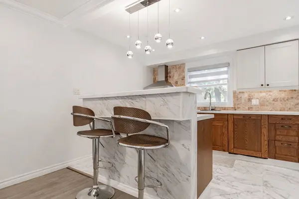 42 Windsor Court RD, Markham, ON L3T 4Y5