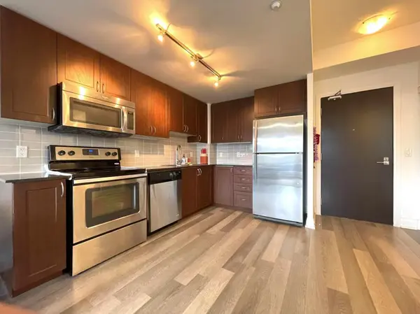 372 Highway 7 N/A E #1017, Richmond Hill, ON L4B 0C6