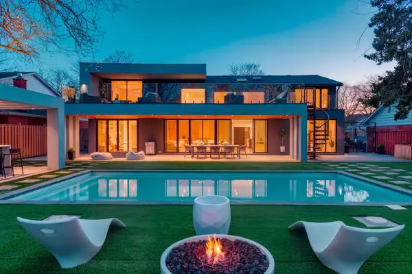 370 Goodram DR,  Burlington,  ON L7L 2K1