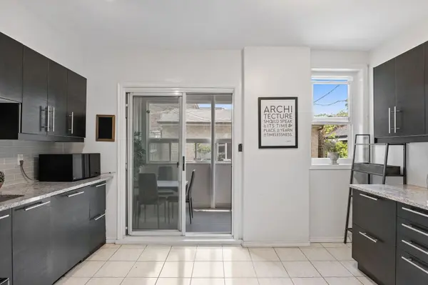 120 Brandon AVE, Toronto W02, ON M6H 2E1