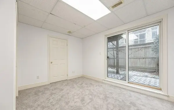 1248 Guelph Line #2, Burlington, ON L7P 2S9