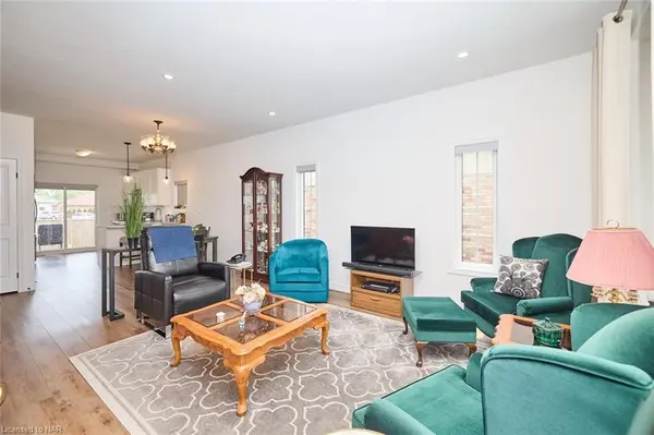 8 King ST, Fort Erie, ON L2A 0C6