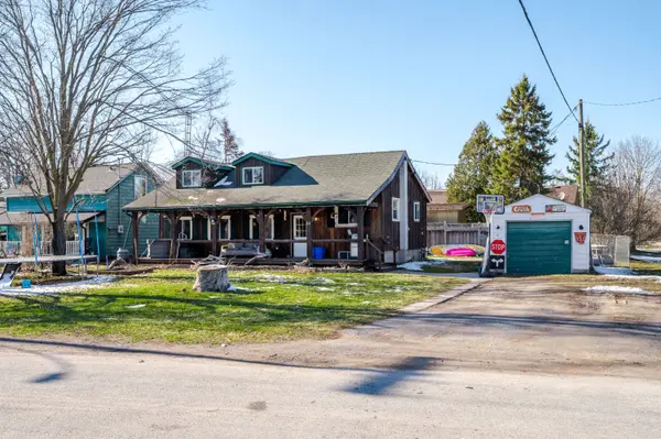 24 Nicholls ST, Selwyn, ON K0L 2H0