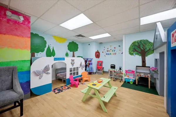 181 Groh AVE #Unit 104A, Cambridge, ON N3C 1Y8