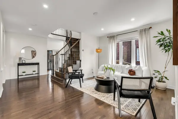 31 Peer CT, Hamilton, ON L9K 0C5