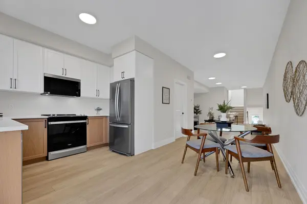 800 Myers RD #218, Cambridge, ON N1R 5S2