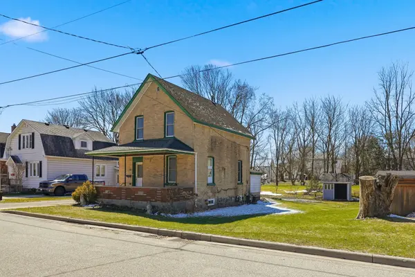 588 11th AVE, Hanover, ON N4N 2S6