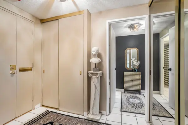 1356 Meadowlands DR E #705, Cityview - Parkwoods Hills - Rideau Shore, ON K2E 6K6