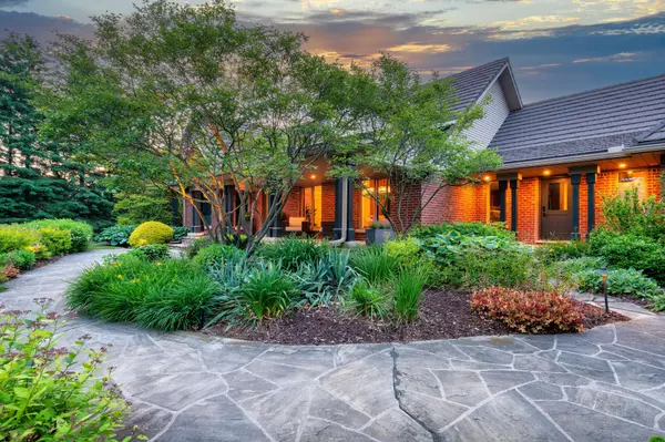 18 Fox Run DR, Puslinch, ON N0B 2J0