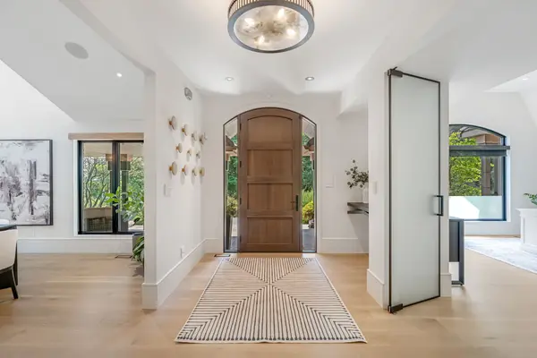 18 Fox Run DR, Puslinch, ON N0B 2J0