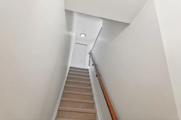 258 Chapman Mills DR, Barrhaven, ON K2J 0B9