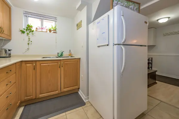 111 Lincoln PL, London South, ON N6C 2C3