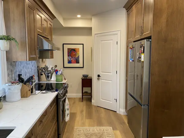 194 Norfolk ST, Guelph, ON N1H 4K2