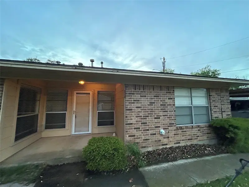 1302 Crescent Street, Denton, TX 76201