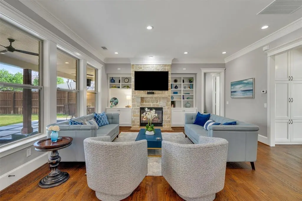 6811 Deloache Avenue, Dallas, TX 75225