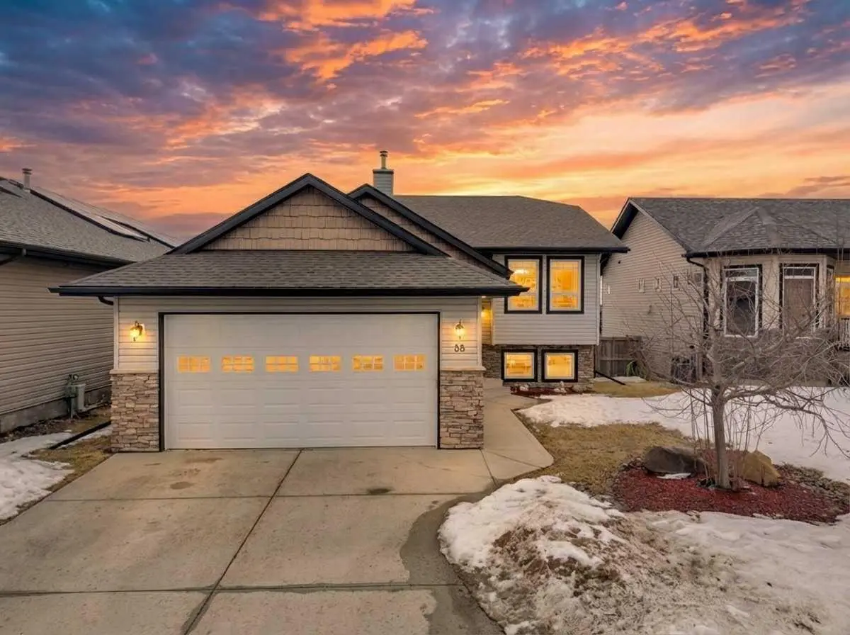 88 Valentine CRES, Red Deer, AB T4R0E8