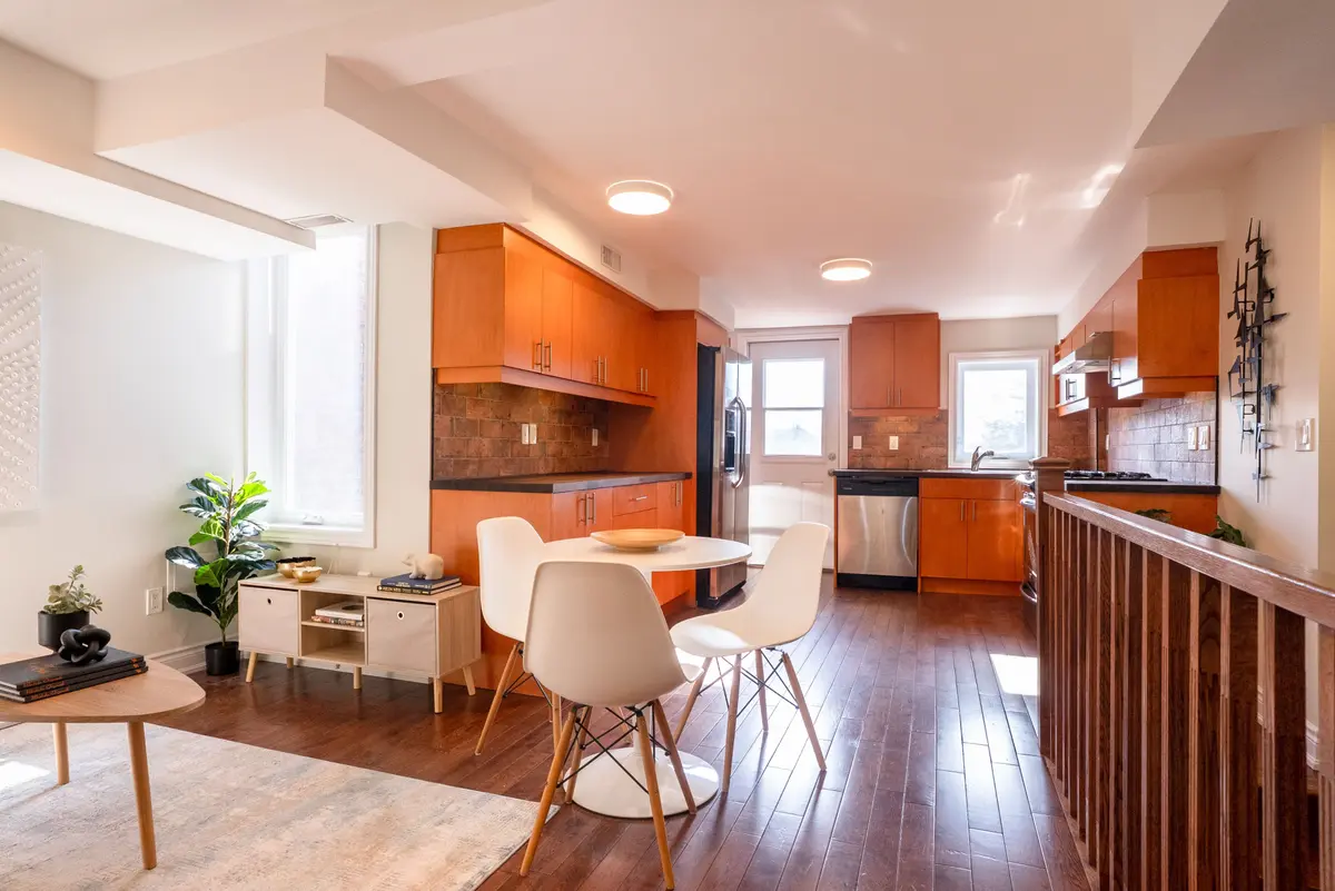 32 Castleton AVE, Toronto W03, ON M6N 3Z5