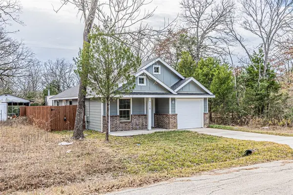 7129 Kayak Drive, Mabank, TX 75156