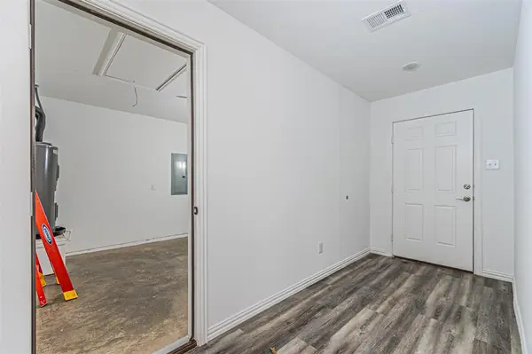 7129 Kayak Drive, Mabank, TX 75156