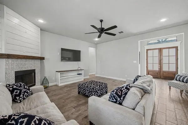 6334 Rustic Edge Street, Godley, TX 76044