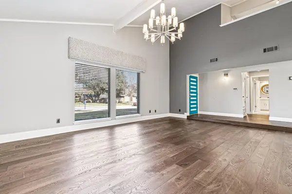 2010 Heatherbrook Drive, Grapevine, TX 76051